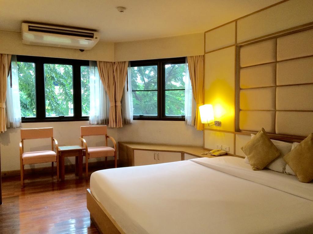 For You Residence Bangkok Buitenkant foto