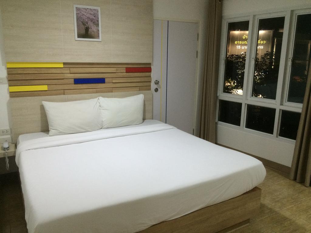 For You Residence Bangkok Buitenkant foto