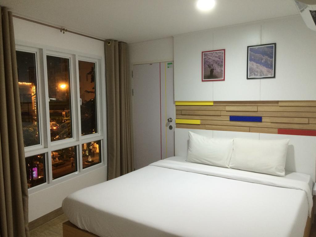 For You Residence Bangkok Buitenkant foto