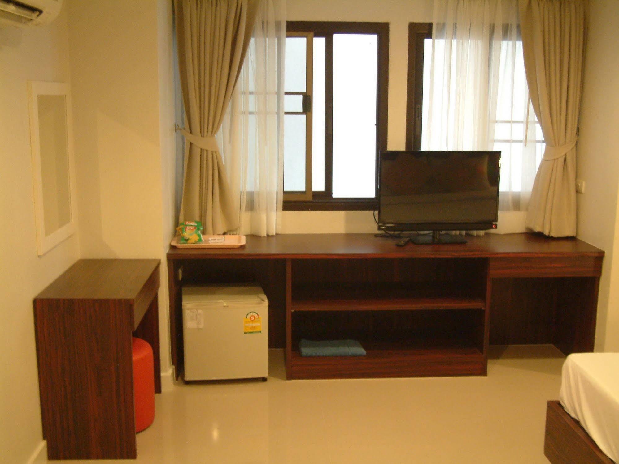 For You Residence Bangkok Buitenkant foto
