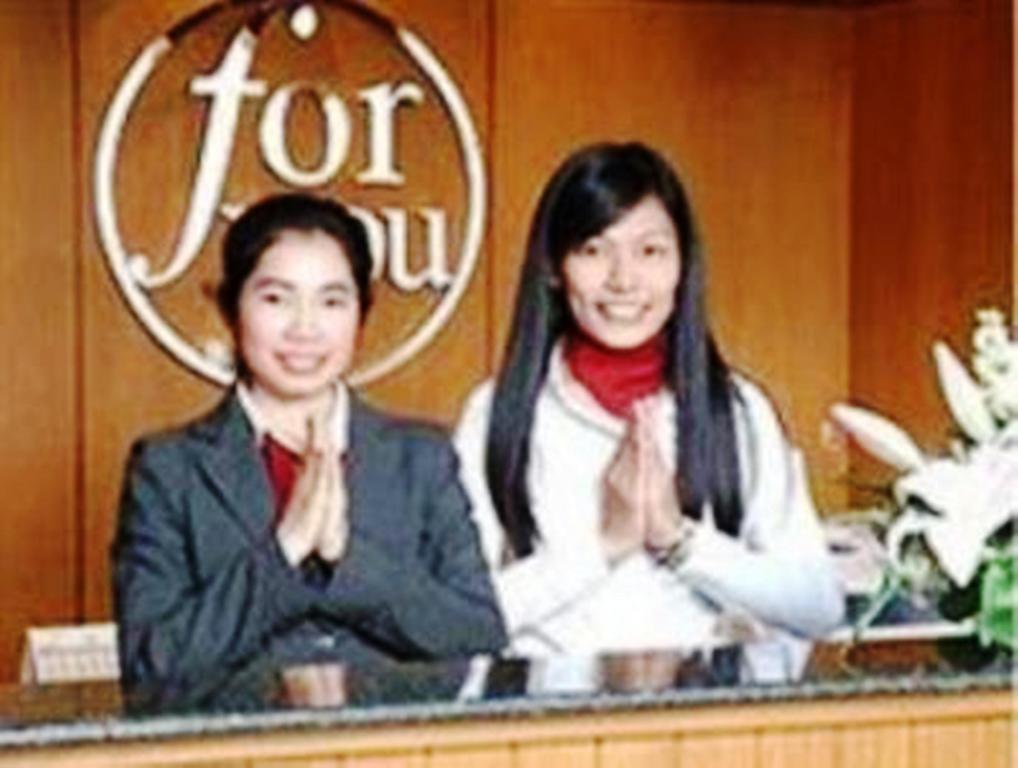 For You Residence Bangkok Buitenkant foto